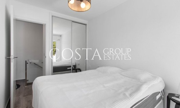 Resale - Villa -
Torrevieja - Lago Jardin