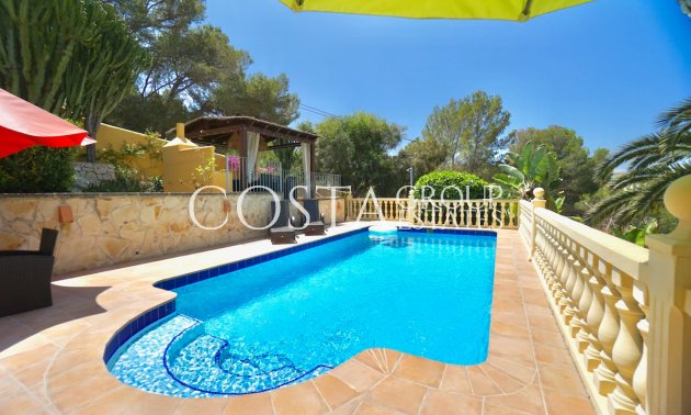 Resale - Villa -
Teulada - Moraira