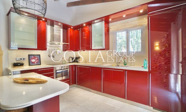 Resale - Villa -
Teulada - Moraira