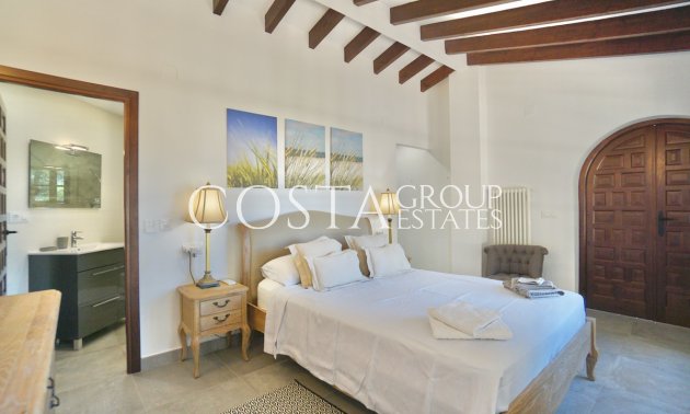 Resale - Villa -
Teulada - Moraira