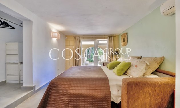 Resale - Villa -
Teulada - Moraira