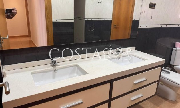 Resale - Apartments -
Torrevieja - Torrevieja Centro