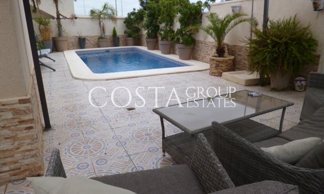 Resale - Villa -
Orihuela - Playa Flamenca