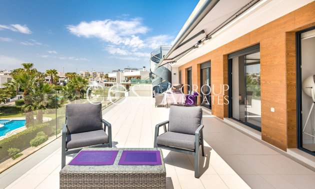 Resale - Apartments -
Orihuela - Villamartin