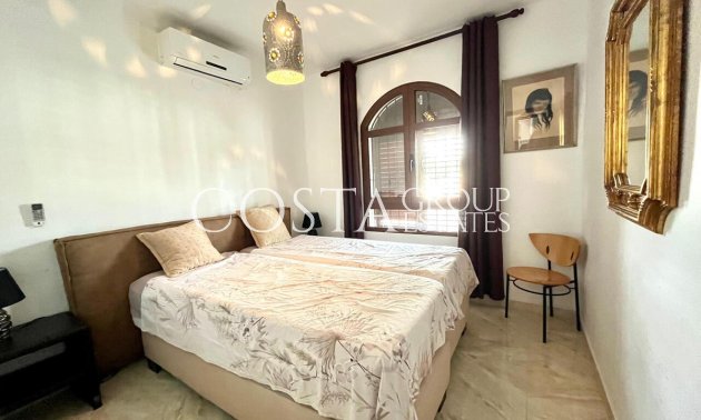 Resale - Villa -
Orihuela - Villamartin