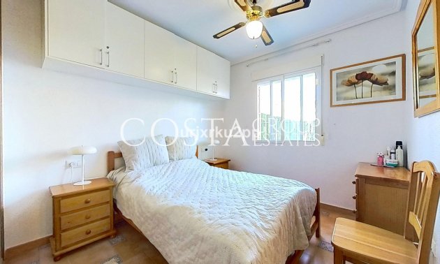 Resale - House -
Orihuela - Playa Flamenca
