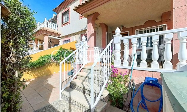 Resale - House -
Orihuela - Playa Flamenca