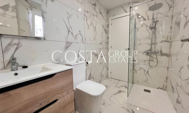 Resale - Apartments -
Orihuela - Villamartin