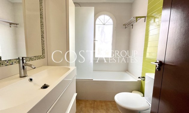 Resale - Villa -
Orihuela - La Zenia