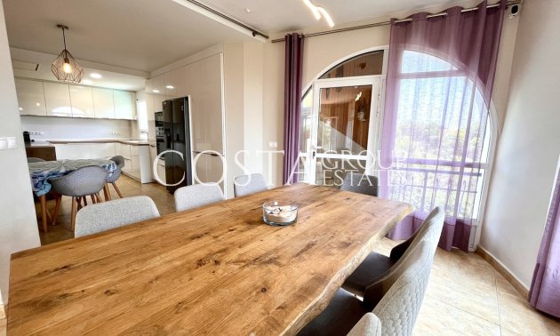 Resale - Villa -
Orihuela - La Zenia