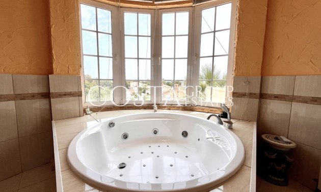 Resale - Villa -
Orihuela - La Zenia