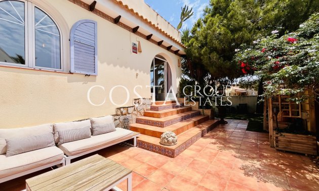 Resale - Villa -
Orihuela - La Zenia