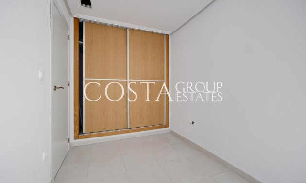 Resale - Apartments -
Torrevieja - Torrevieja Centro