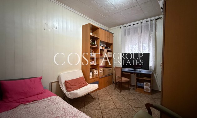 Resale - House -
Torrevieja - Torrevieja Centro