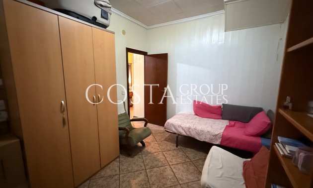 Resale - House -
Torrevieja - Torrevieja Centro