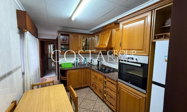 Resale - House -
Torrevieja - Torrevieja Centro