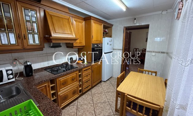 Resale - House -
Torrevieja - Torrevieja Centro