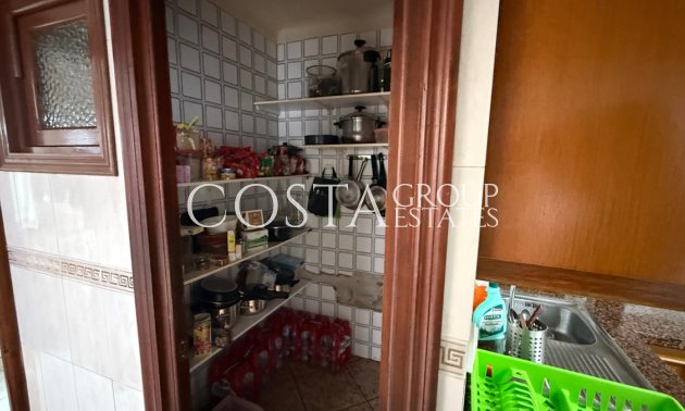 Resale - House -
Torrevieja - Torrevieja Centro