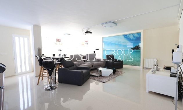 Resale - Villa -
Rojales - Ciudad Quesada