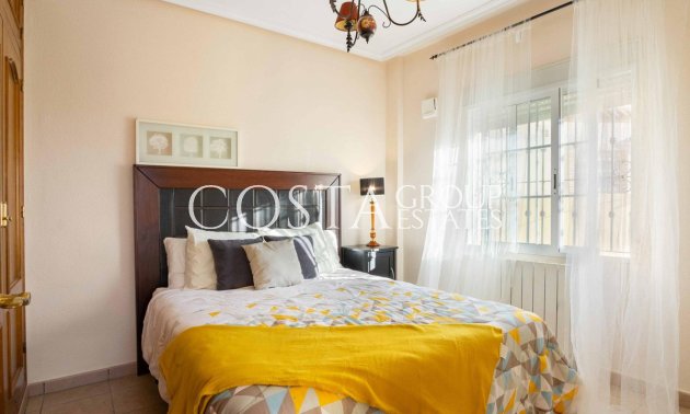 Resale - Villa -
Orihuela - La Florida