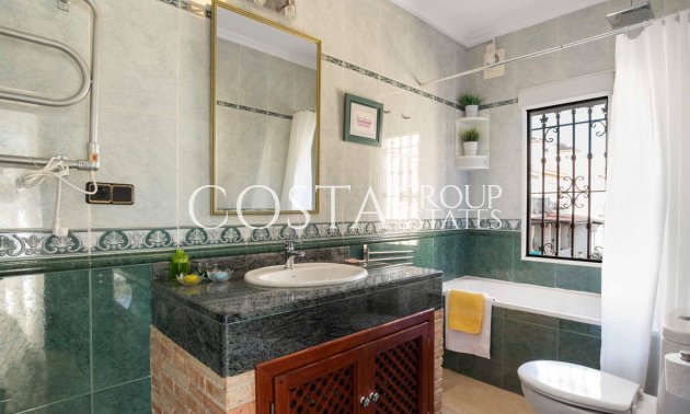 Resale - Villa -
Orihuela - La Florida