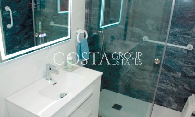 Resale - House -
Orihuela - Orihuela Costa