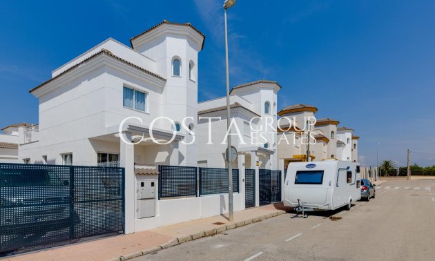 Neue Gebäude - Villa -
San Fulgencio