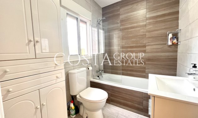 Resale - Villa -
Pilar de la Horadada - Pinar de Campoverde