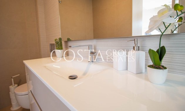 Resale - Villa -
Orihuela - Las Colinas Golf