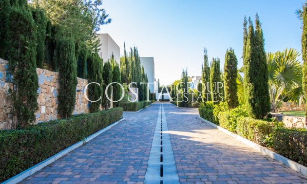 Resale - Villa -
Orihuela - Las Colinas Golf