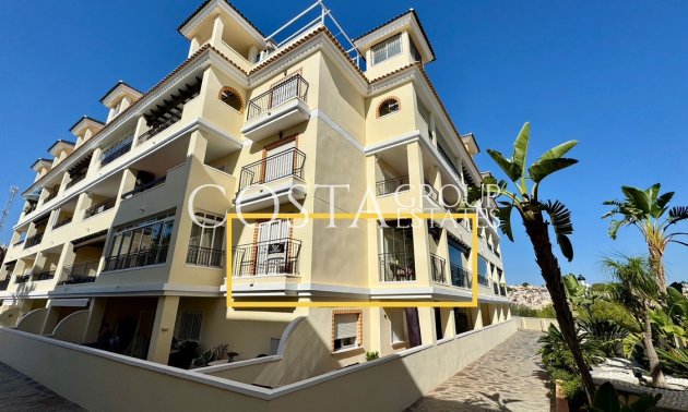 Resale - Apartments -
Orihuela - Villamartin