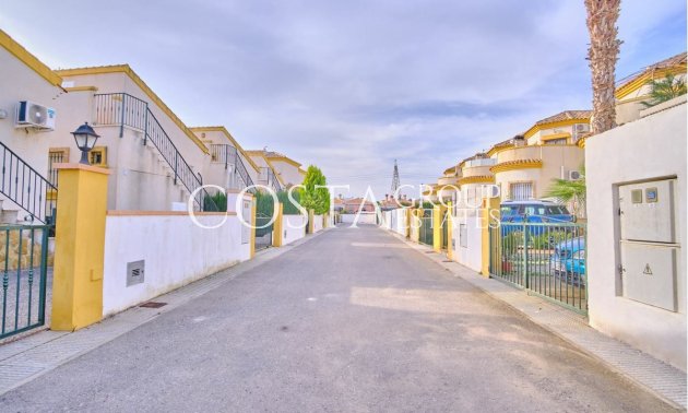 Resale - Villa -
Los Montesinos - Los Montesinos Centro