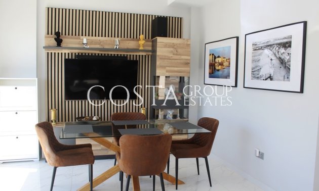 Resale - Villa -
Orihuela - Orihuela Costa