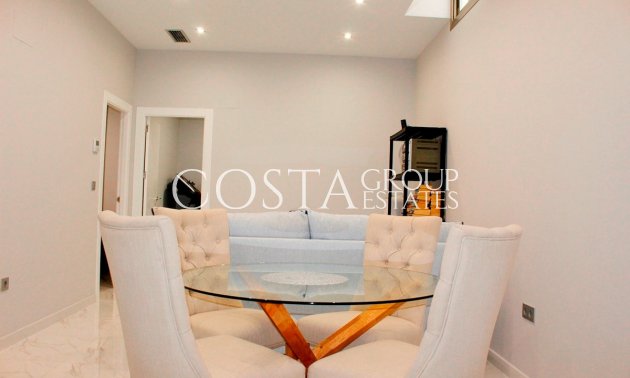 Resale - Villa -
Orihuela - Orihuela Costa