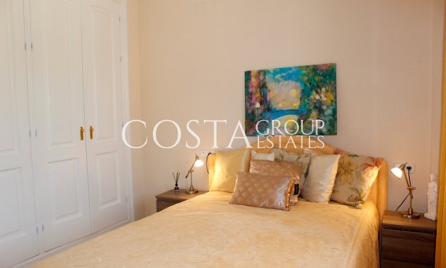 Resale - Villa -
Orihuela - Orihuela Costa