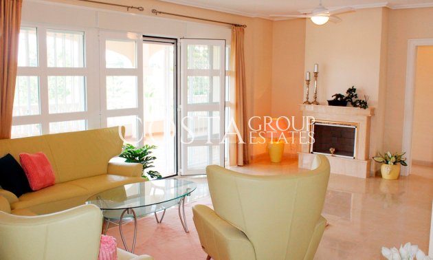 Resale - Villa -
Orihuela - Orihuela Costa