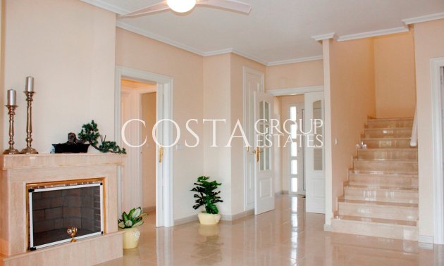 Resale - Villa -
Orihuela - Orihuela Costa