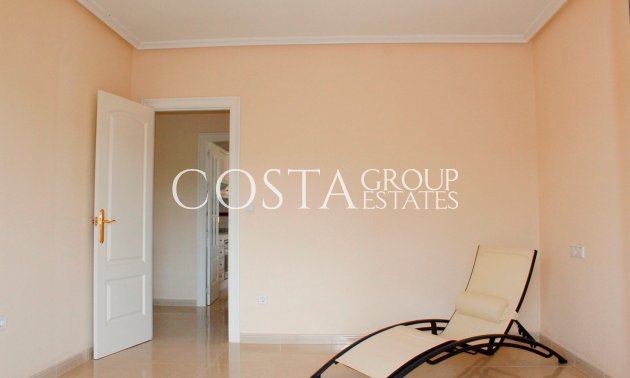 Resale - Villa -
Orihuela - Orihuela Costa