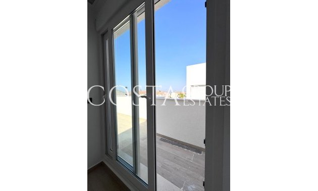 Resale - Villa -
Torrevieja - Aguas Nuevas