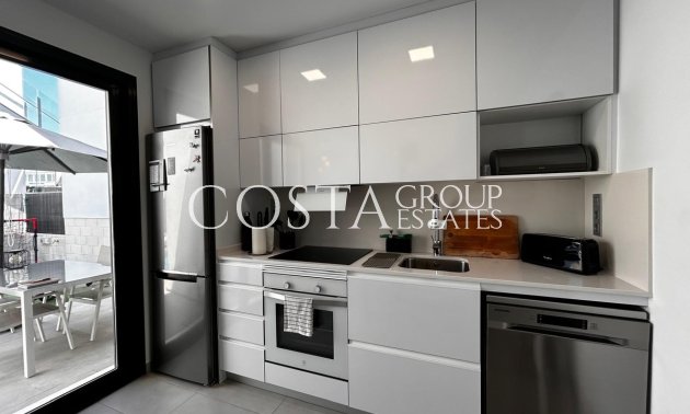 Resale - Villa -
Orihuela - Orihuela Costa