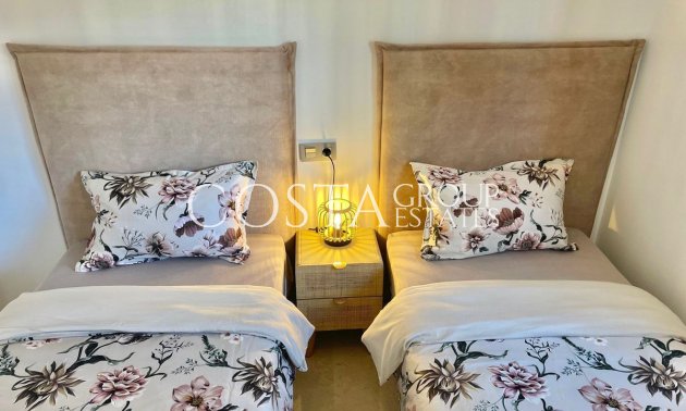 Resale - Apartments -
Orihuela - Orihuela Costa