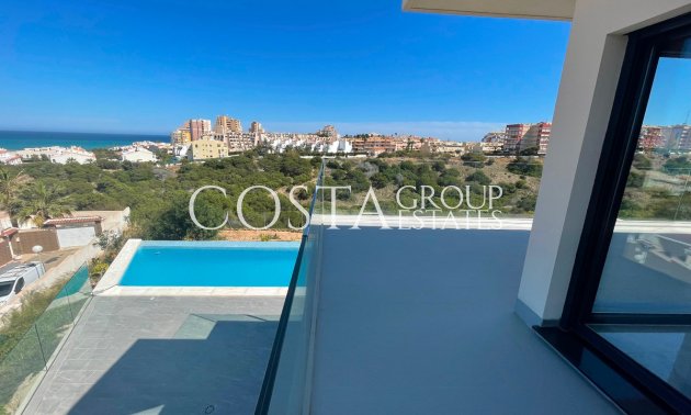 Resale - Villa -
Torrevieja - La Mata