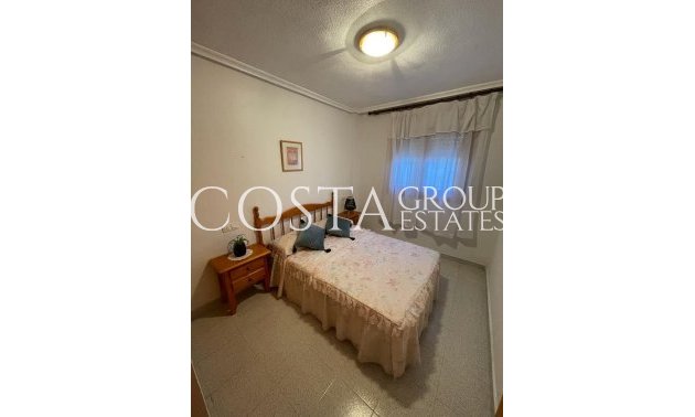 Resale - House -
Torrevieja - La Mata