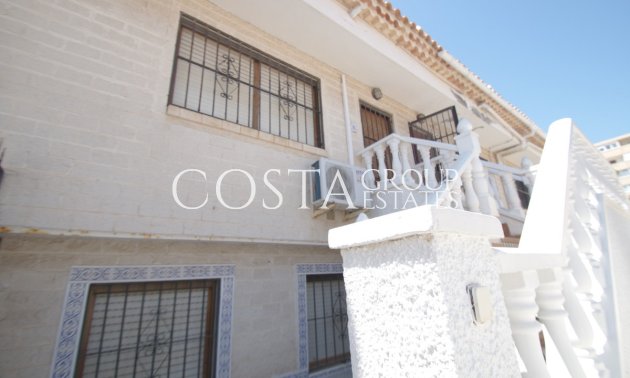 Resale - House -
Torrevieja - La Mata
