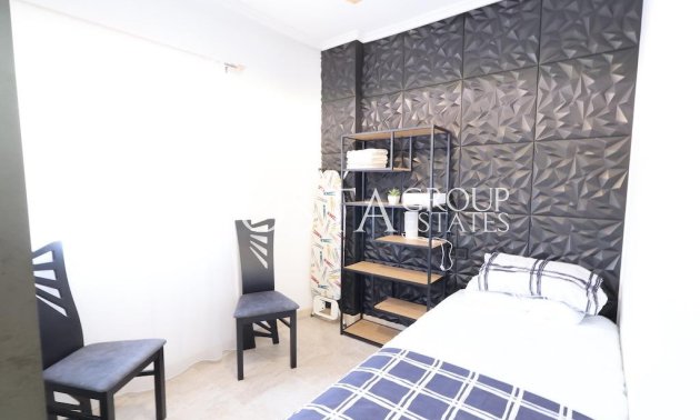 Resale - Apartments -
Torrevieja - Torrevieja Centro