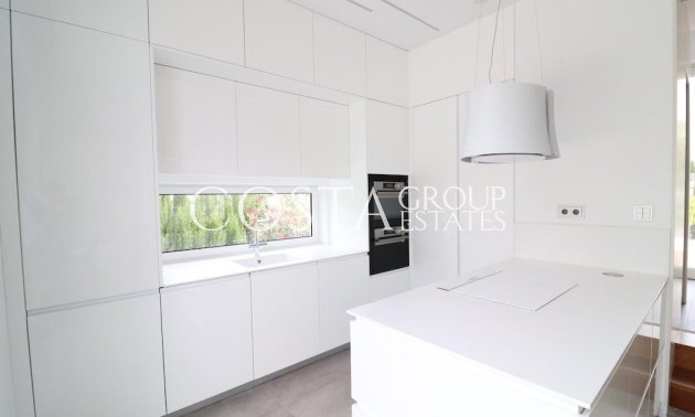 Resale - Villa -
Orihuela - Campoamor