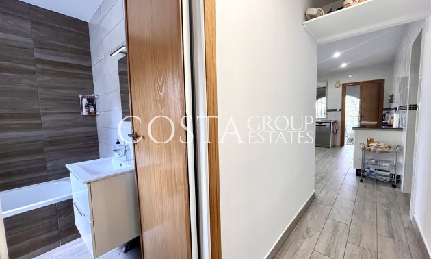 Resale - Villa -
Pilar de la Horadada - Pilar de la Horadada Centro