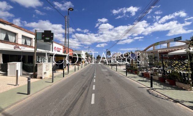 Resale - Villa -
Pilar de la Horadada - Pilar de la Horadada Centro