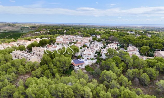 Resale - Villa -
Pilar de la Horadada - Pilar de la Horadada Centro