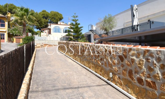 Resale - Villa -
Orihuela - Los Balcones